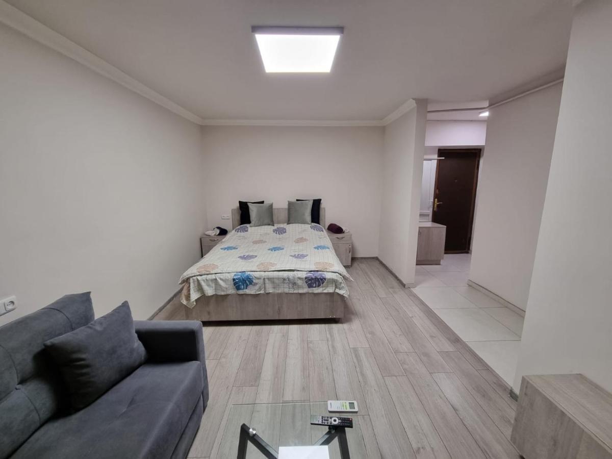 Vagashyan 18 Apartment เยเรวาน ภายนอก รูปภาพ